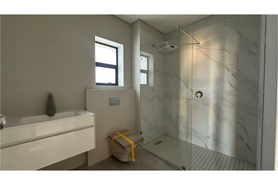 To Let 3 Bedroom Property for Rent in Lemoenkloof Western Cape